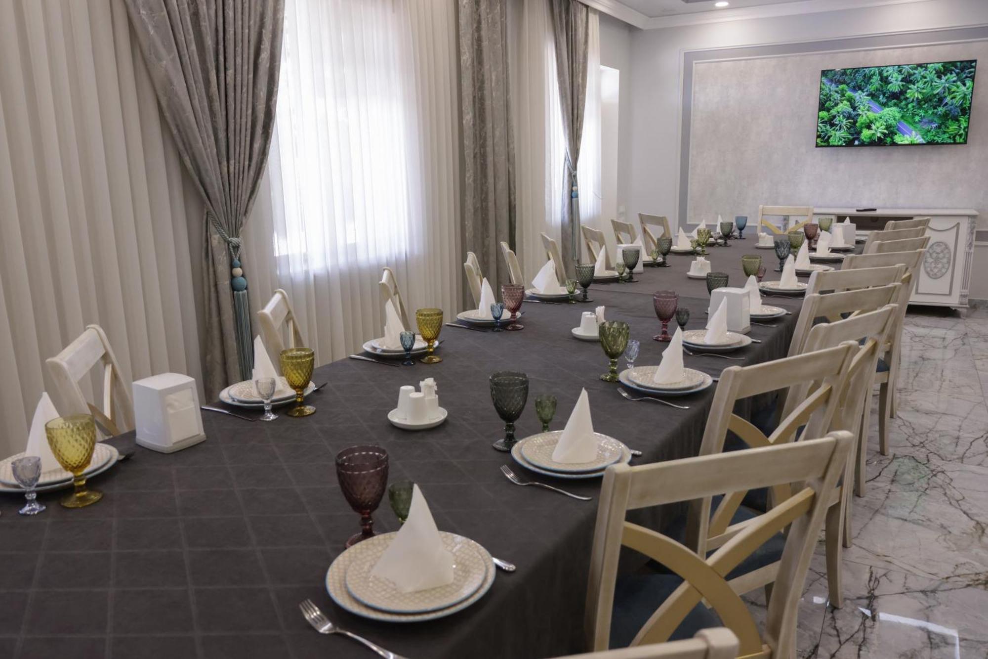 Parvana Hotel Gjoemri Buitenkant foto