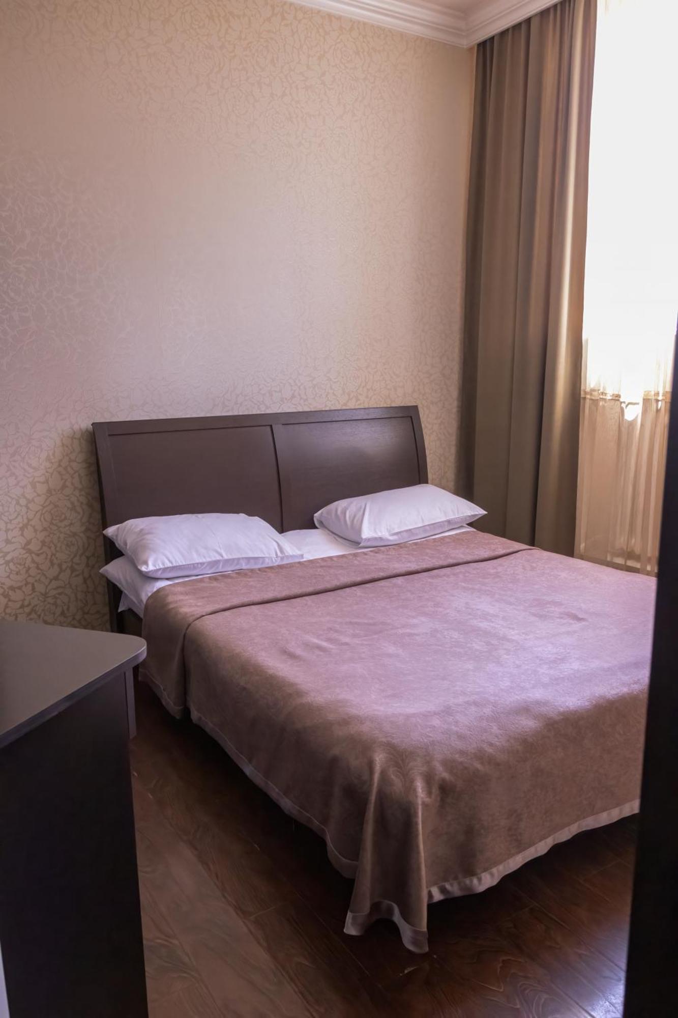 Parvana Hotel Gjoemri Buitenkant foto