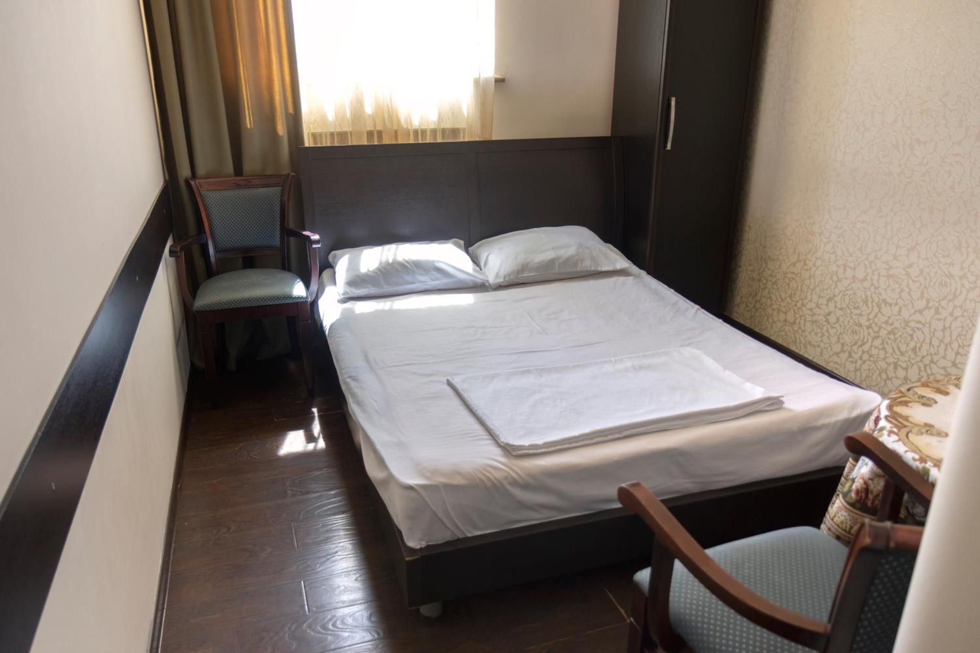 Parvana Hotel Gjoemri Buitenkant foto