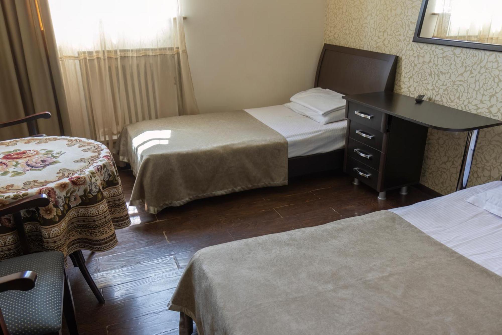 Parvana Hotel Gjoemri Buitenkant foto