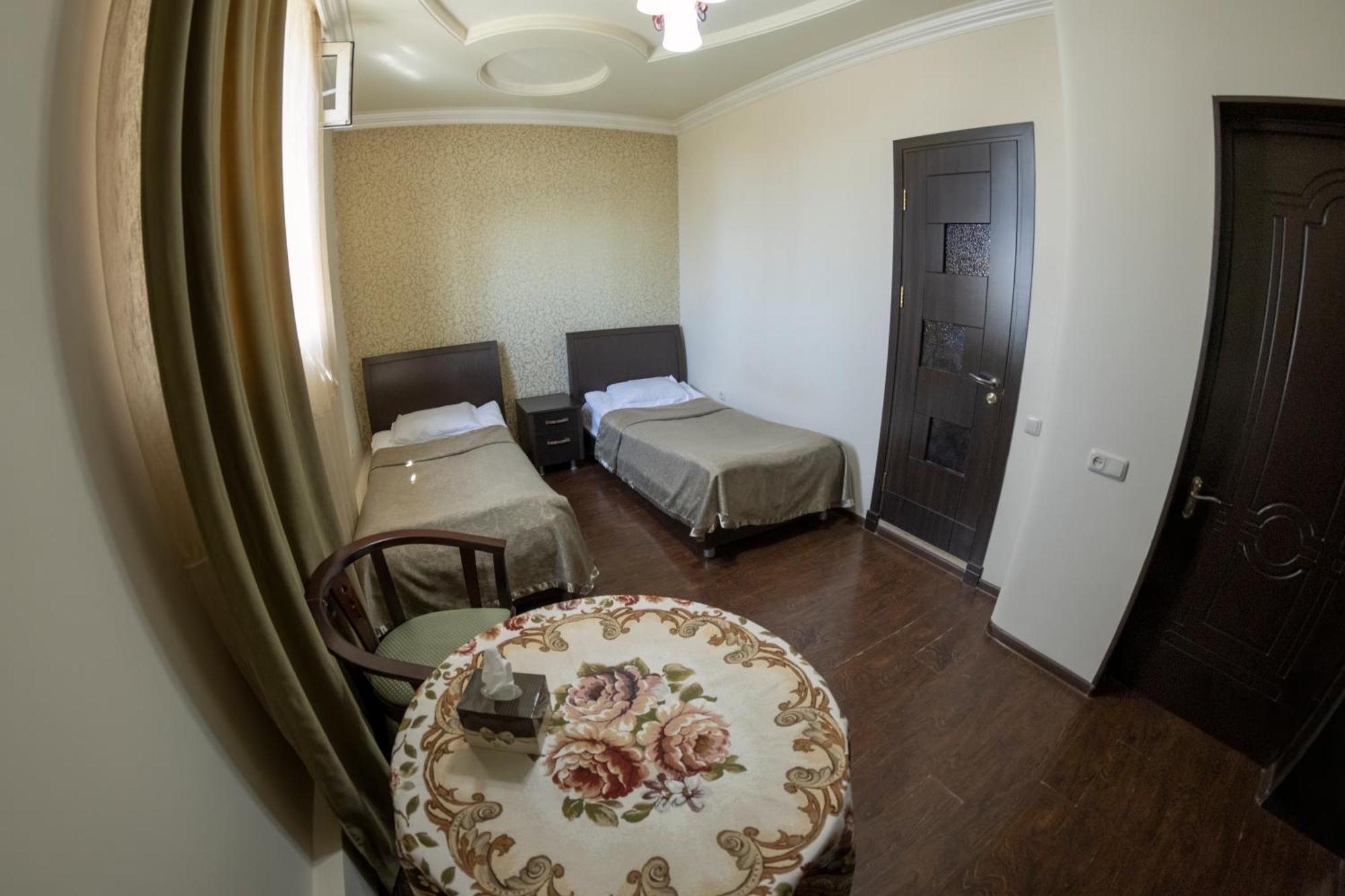 Parvana Hotel Gjoemri Buitenkant foto
