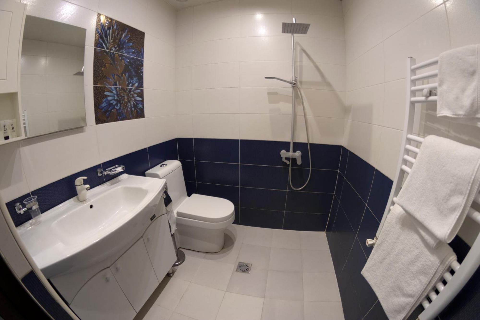 Parvana Hotel Gjoemri Buitenkant foto